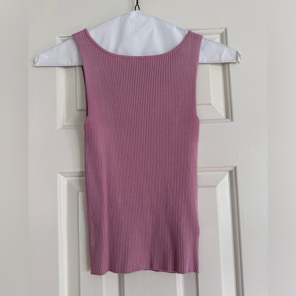 Reserved ribbed tank